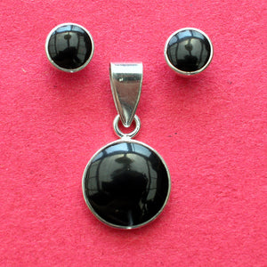 Onyx Round Earrings (black)