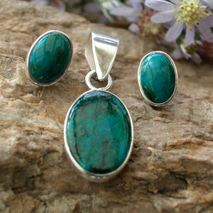 Turquois Oval Earrings (green)